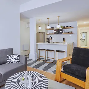 Ch-apartments, Downtown , Montréal Canada